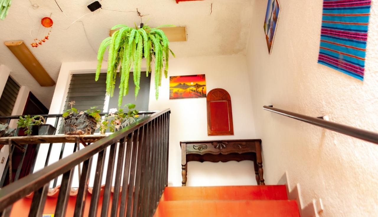 Victorias Hotel Panajachel Bagian luar foto